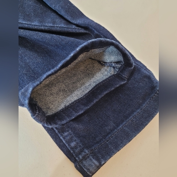 Calvin Klein High-Rise Skinny Jeans - Size 6 - Picture 8 of 12